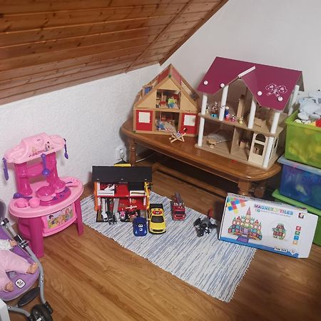 Apartman Jako U Babicky Tisá Exterior foto